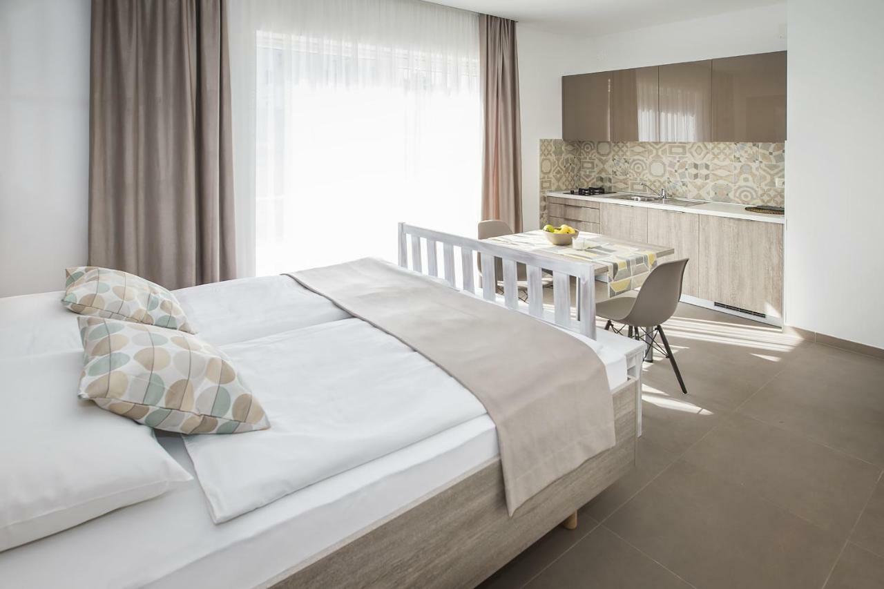 Apartments Capic Marin Baska  Bagian luar foto