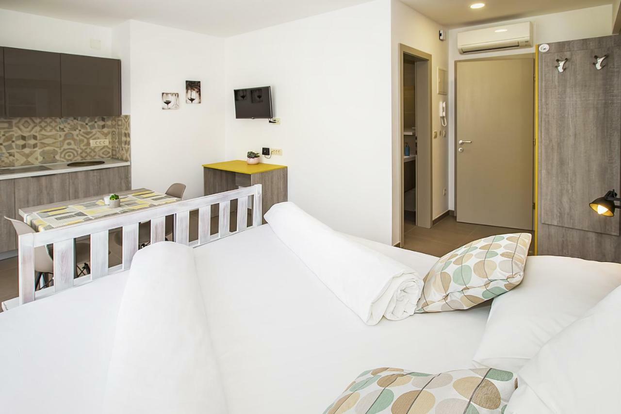 Apartments Capic Marin Baska  Bagian luar foto